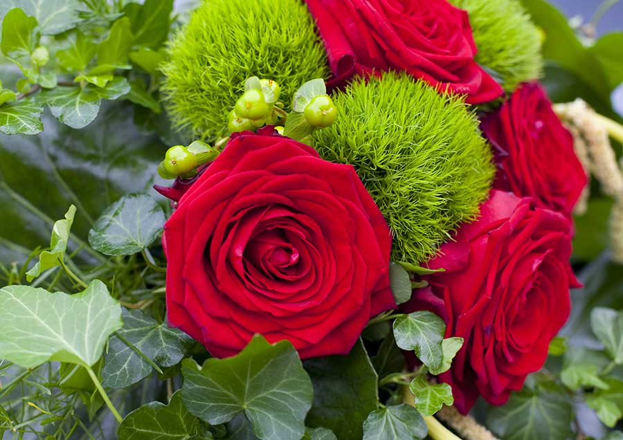 Pour vos compositions florales à Jargeau, faites confiance à Nature et Tentations. La boutique réalise des bouquets et des corbeilles de fleurs fraîches ou séchées et d’articles de décoration pour toutes les occasions de la vie.